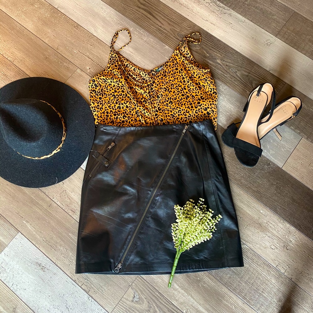 100% lamb leather Cache skirt
